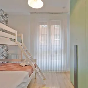 https://urban-flat-nuevo-y-moderno-con-garaje-y-wifi.basquecountryhotels.org